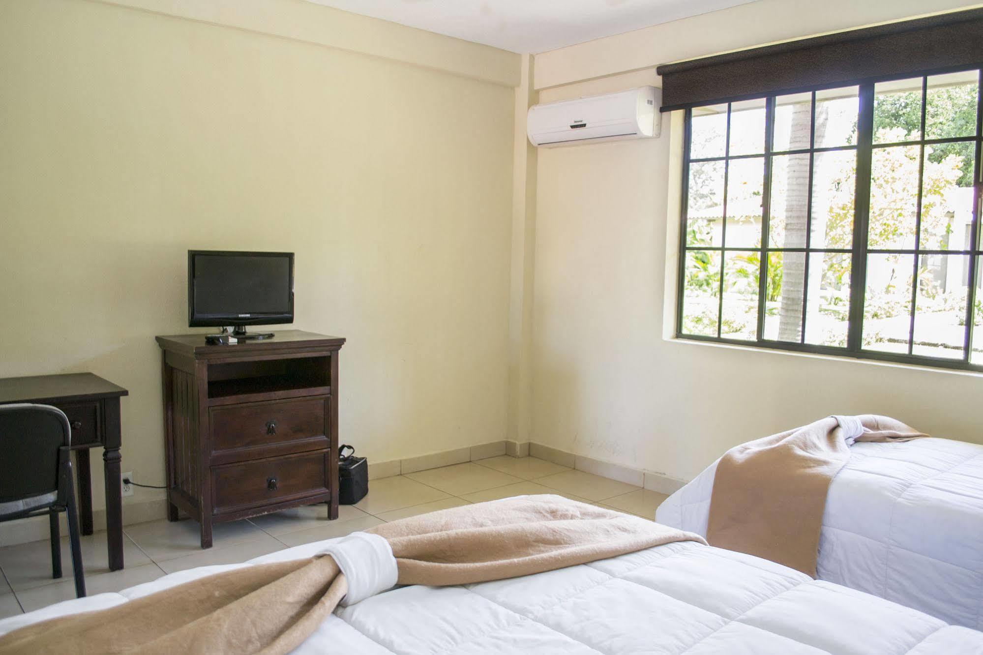 Farallones Hotel Chinandega Ngoại thất bức ảnh