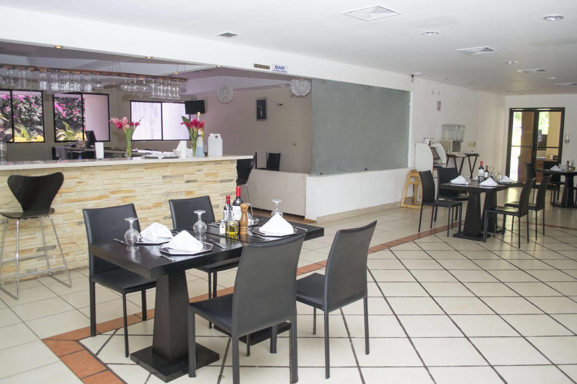 Farallones Hotel Chinandega Ngoại thất bức ảnh